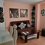 Ale´s House 公寓 阿雷西费